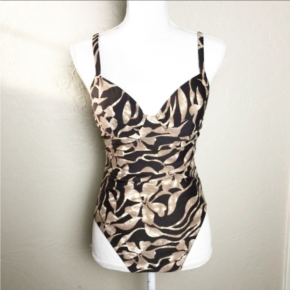 Shape FX one piece swimsuit sz 8